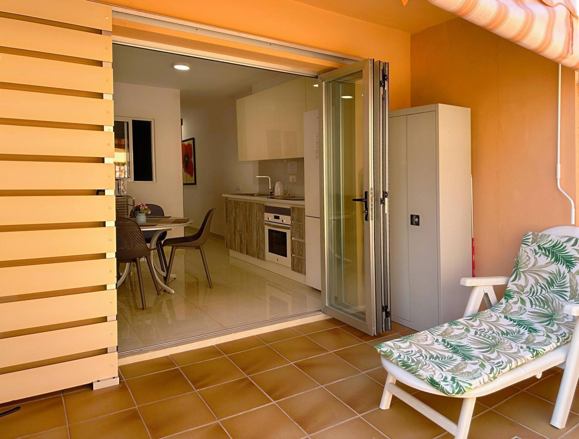 Los Cristianos Piscina Y Terraza エクステリア 写真